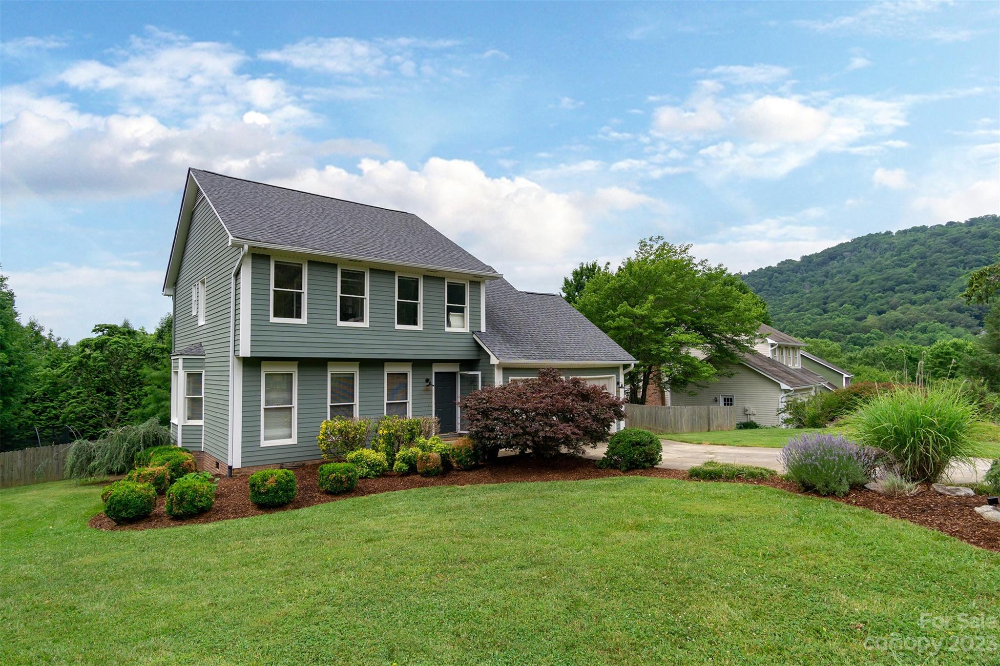 2 Fox Lair Court Asheville NC 28805
