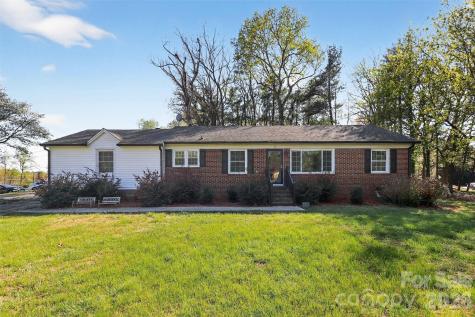 5525 Alpine Lane Charlotte NC 28269