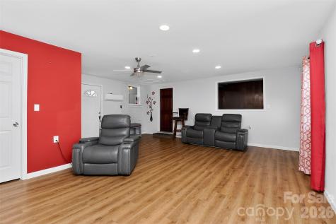 5525 Alpine Lane Charlotte NC 28269