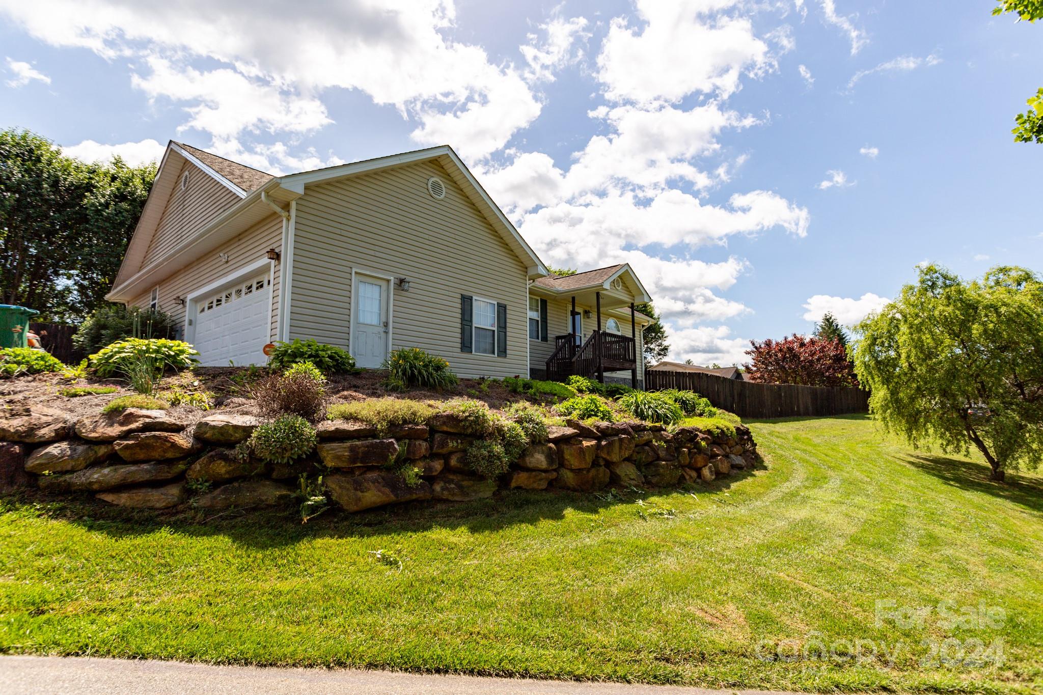 1 Maltese Lane Weaverville NC 28787