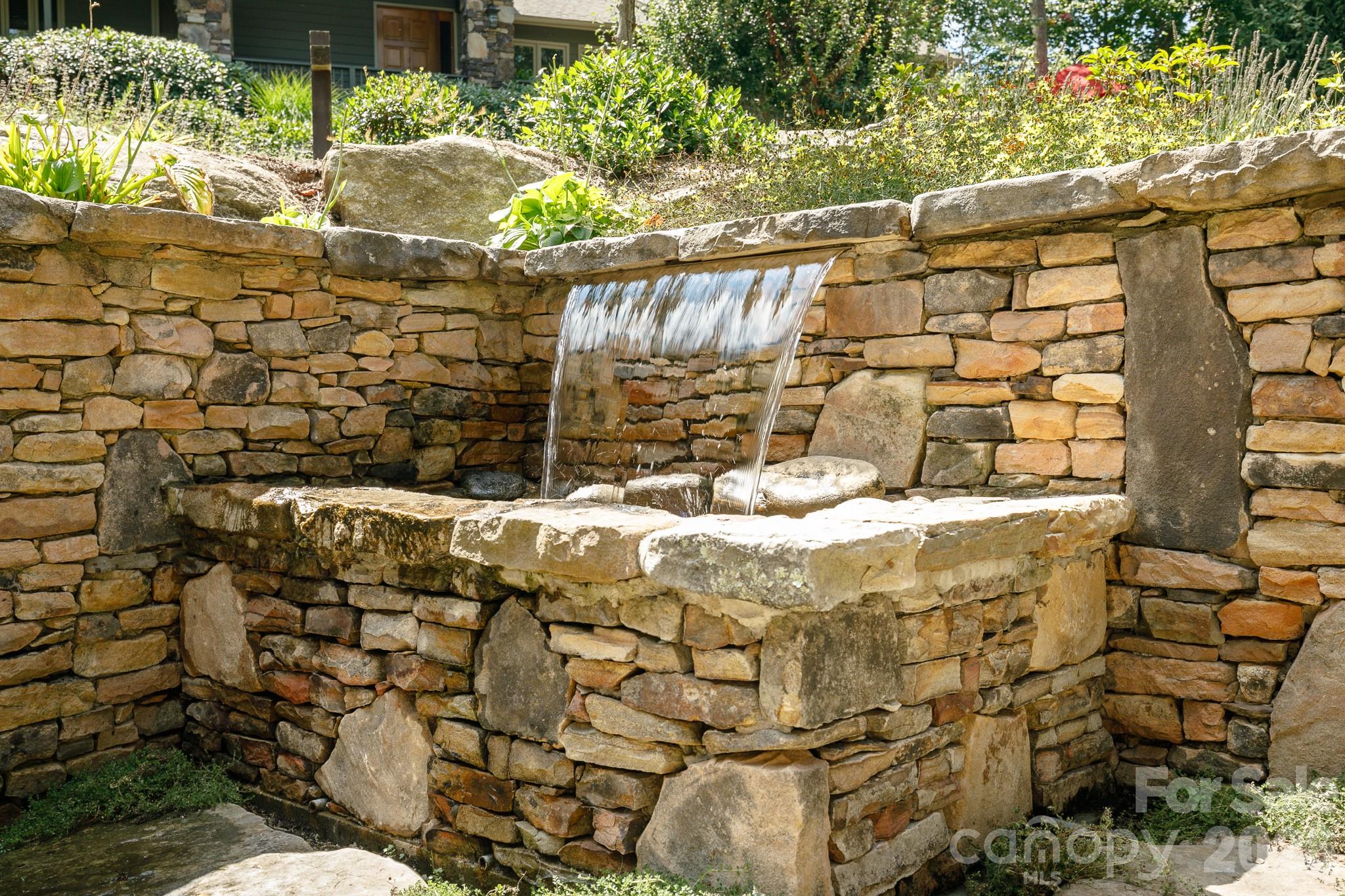 410 Springhouse Drive Burnsville NC 28714