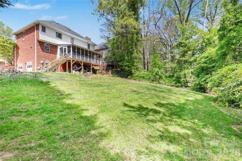 5005 Mayberry Lane Winston Salem NC 27106