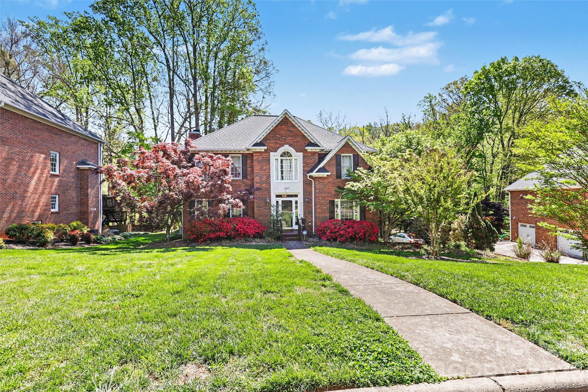 5005 Mayberry Lane Winston Salem NC 27106