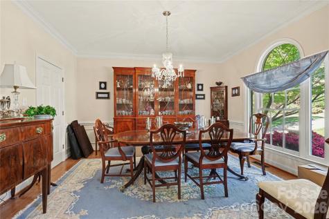 5005 Mayberry Lane Winston Salem NC 27106