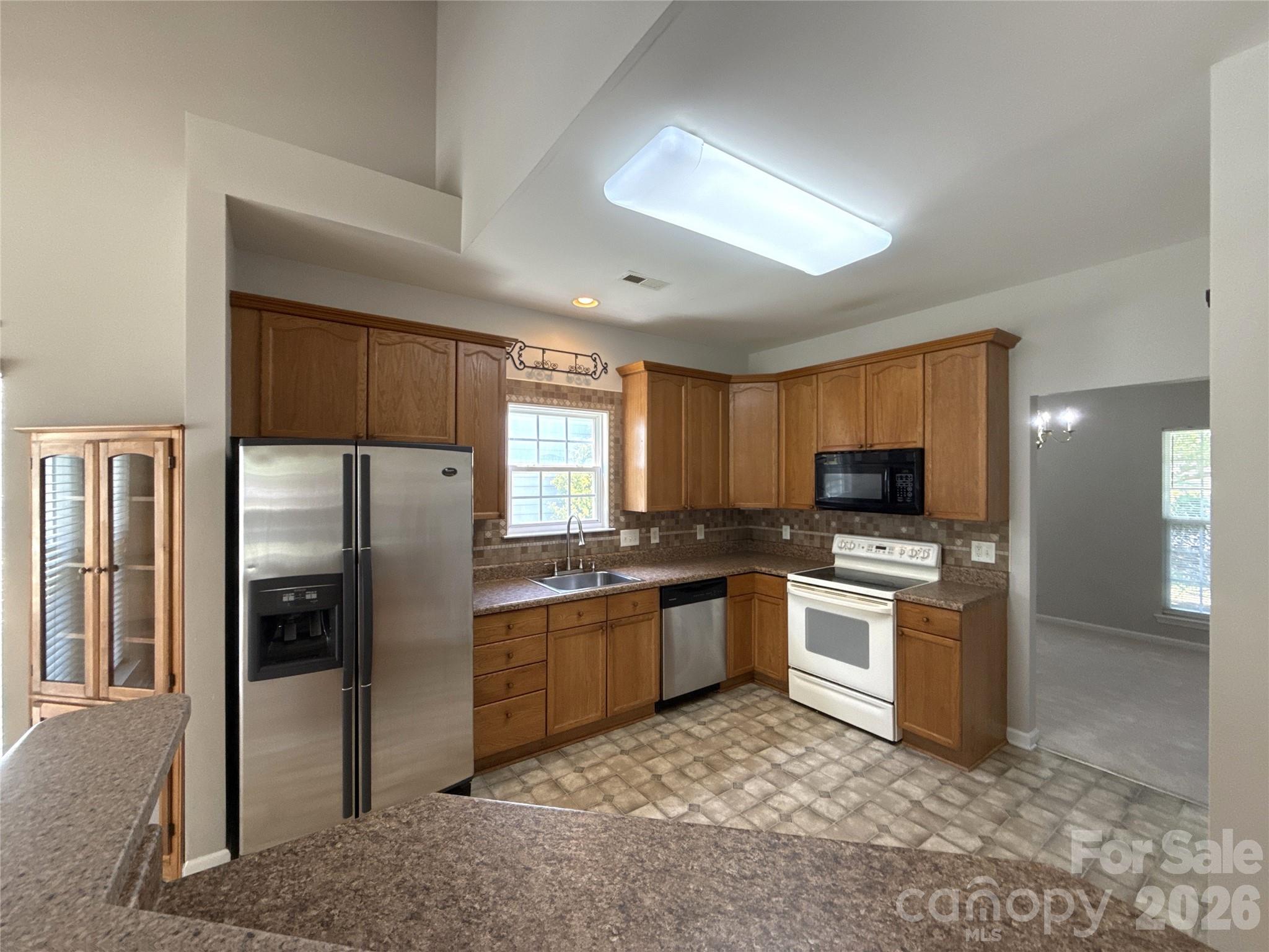 2140 Pineapple Court Matthews NC 28105
