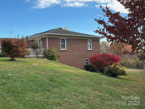 2945 Freezer Locker Road Hudson NC 28638