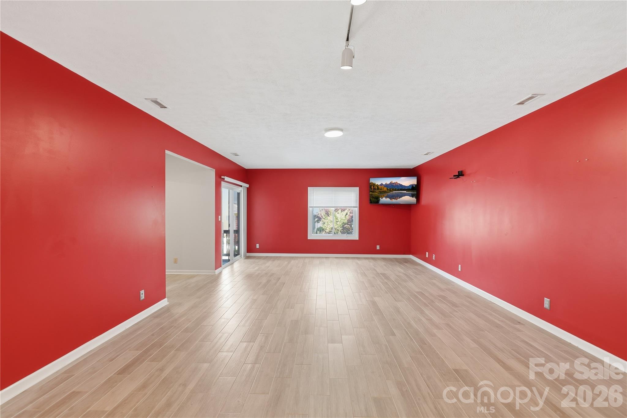 17 Driver Court Hendersonville NC 28739
