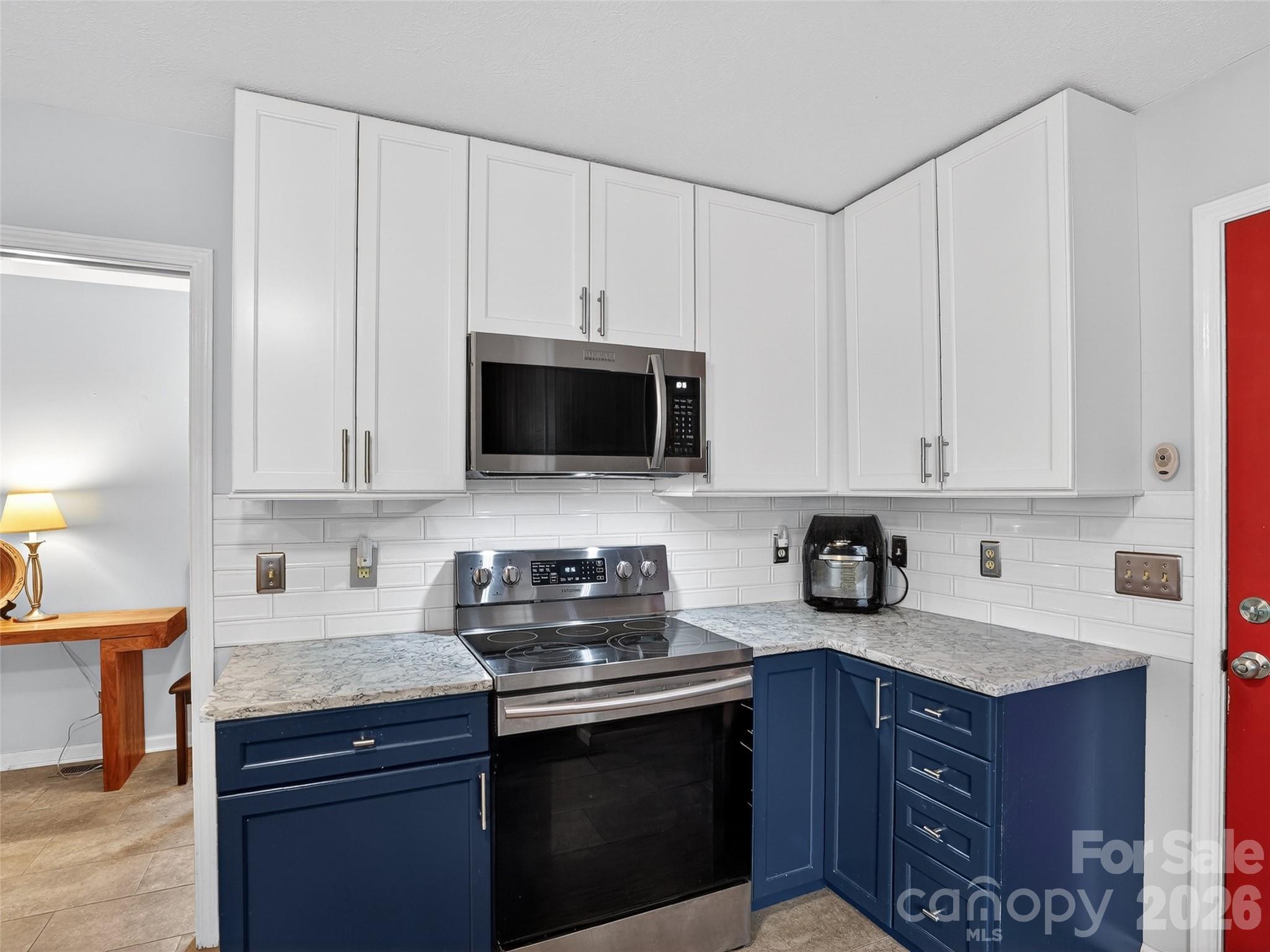 17 Driver Court Hendersonville NC 28739
