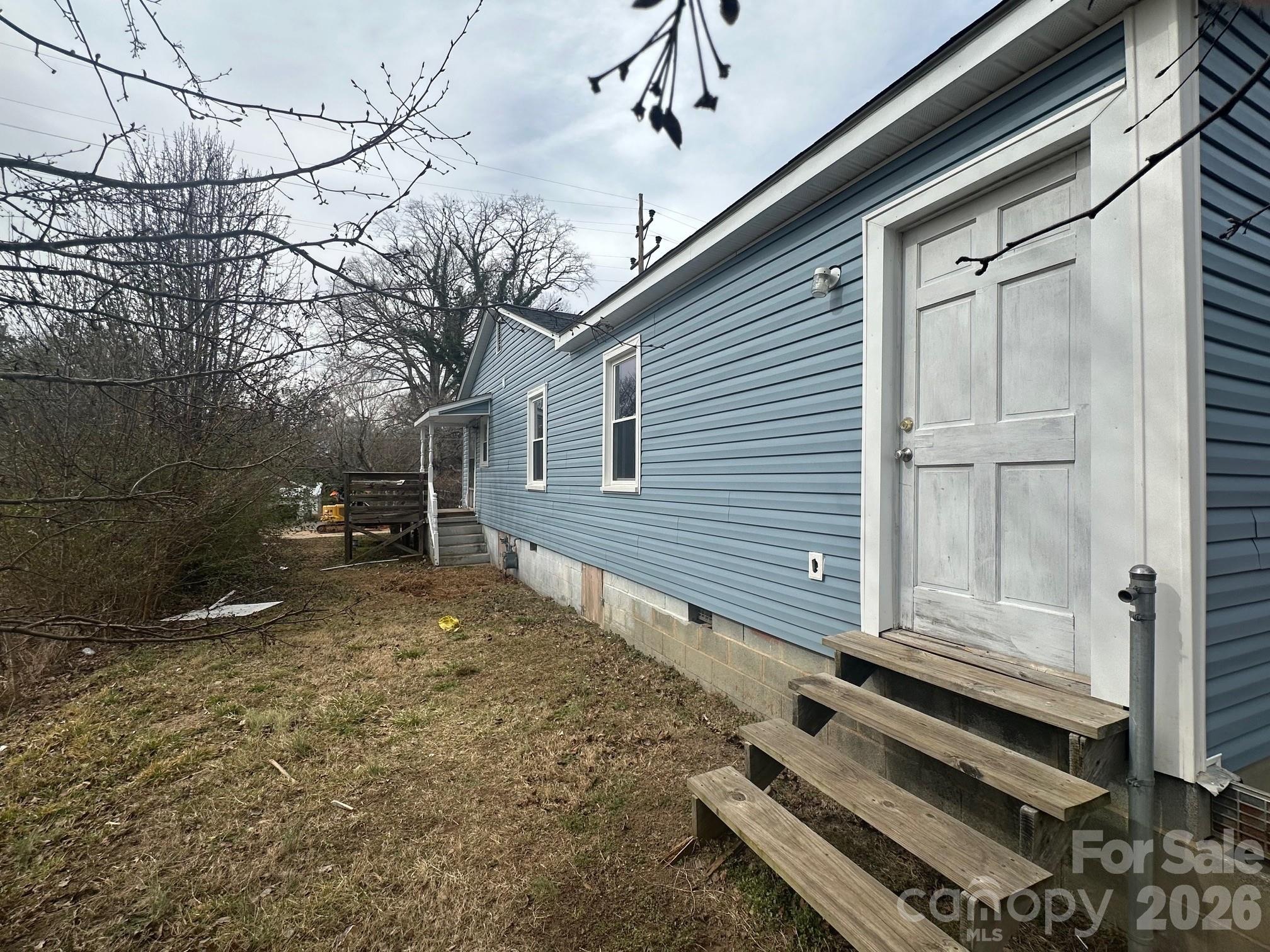 1323 7th Street Statesville NC 28677