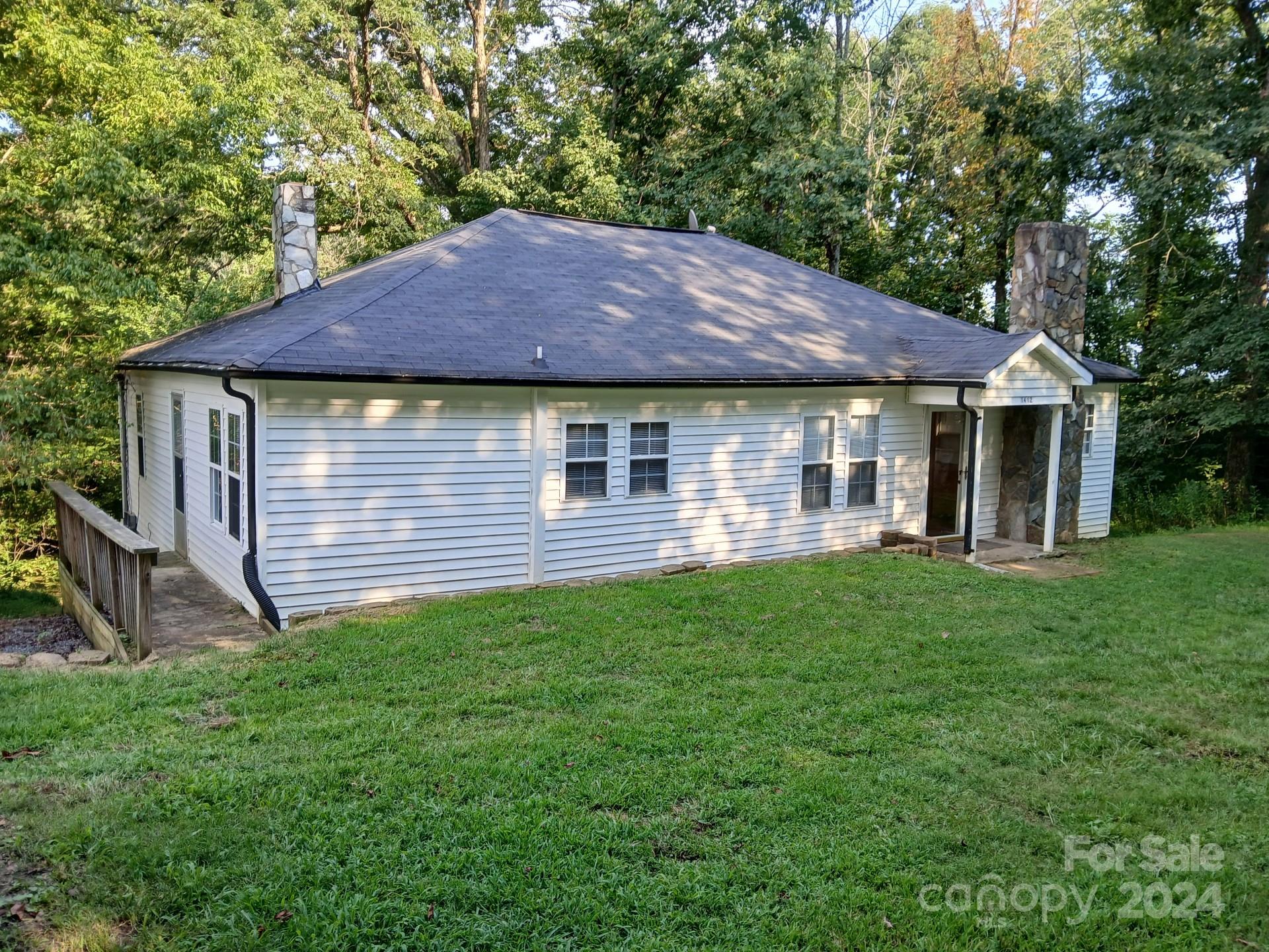 1412 Walt Arney Road Lenoir NC 28645
