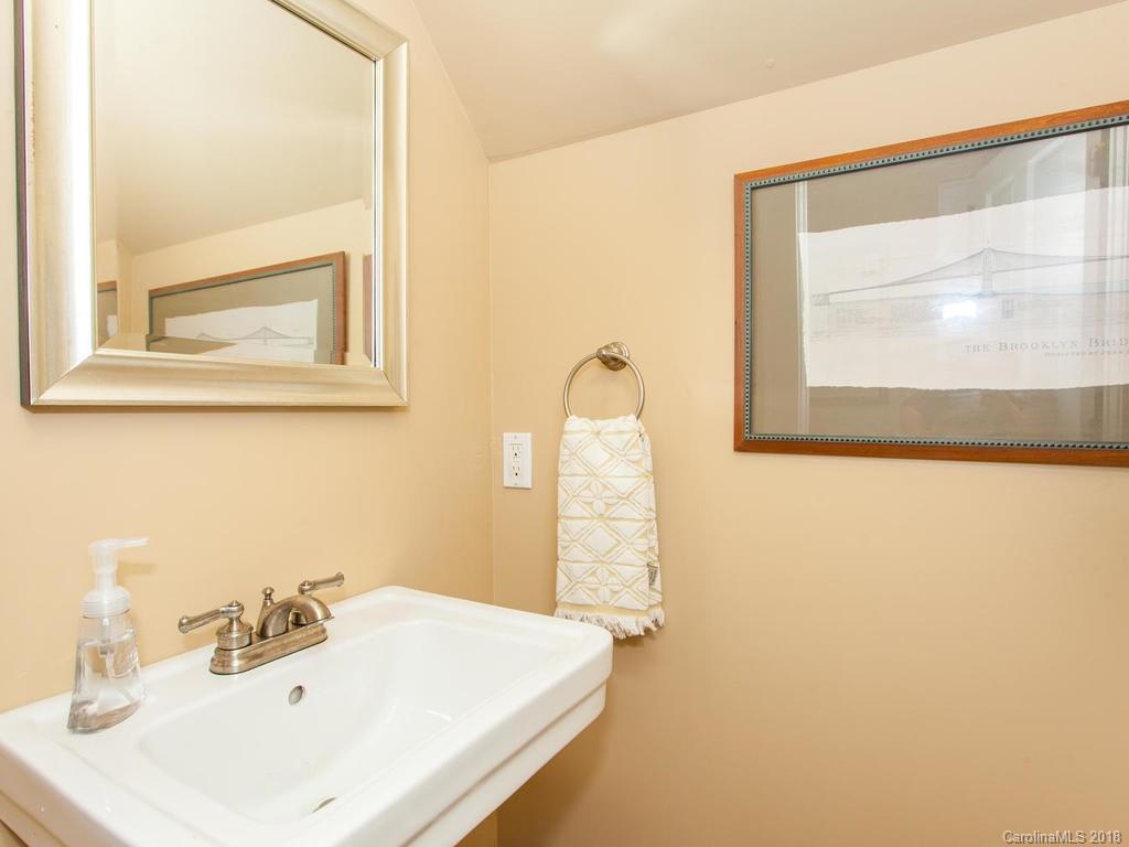 12 Arbor Lane Arden NC 28704