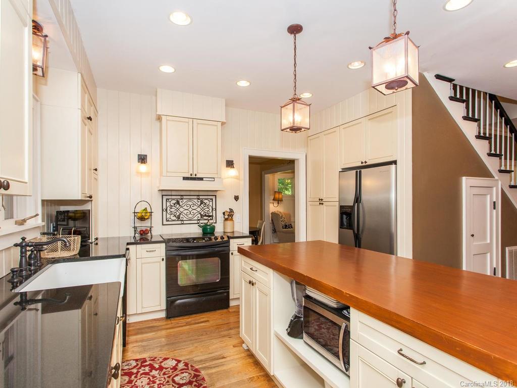 12 Arbor Lane Arden NC 28704