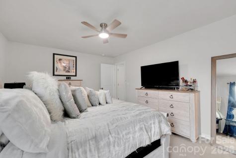 224 Hamptons Cove Road Troutman NC 28166