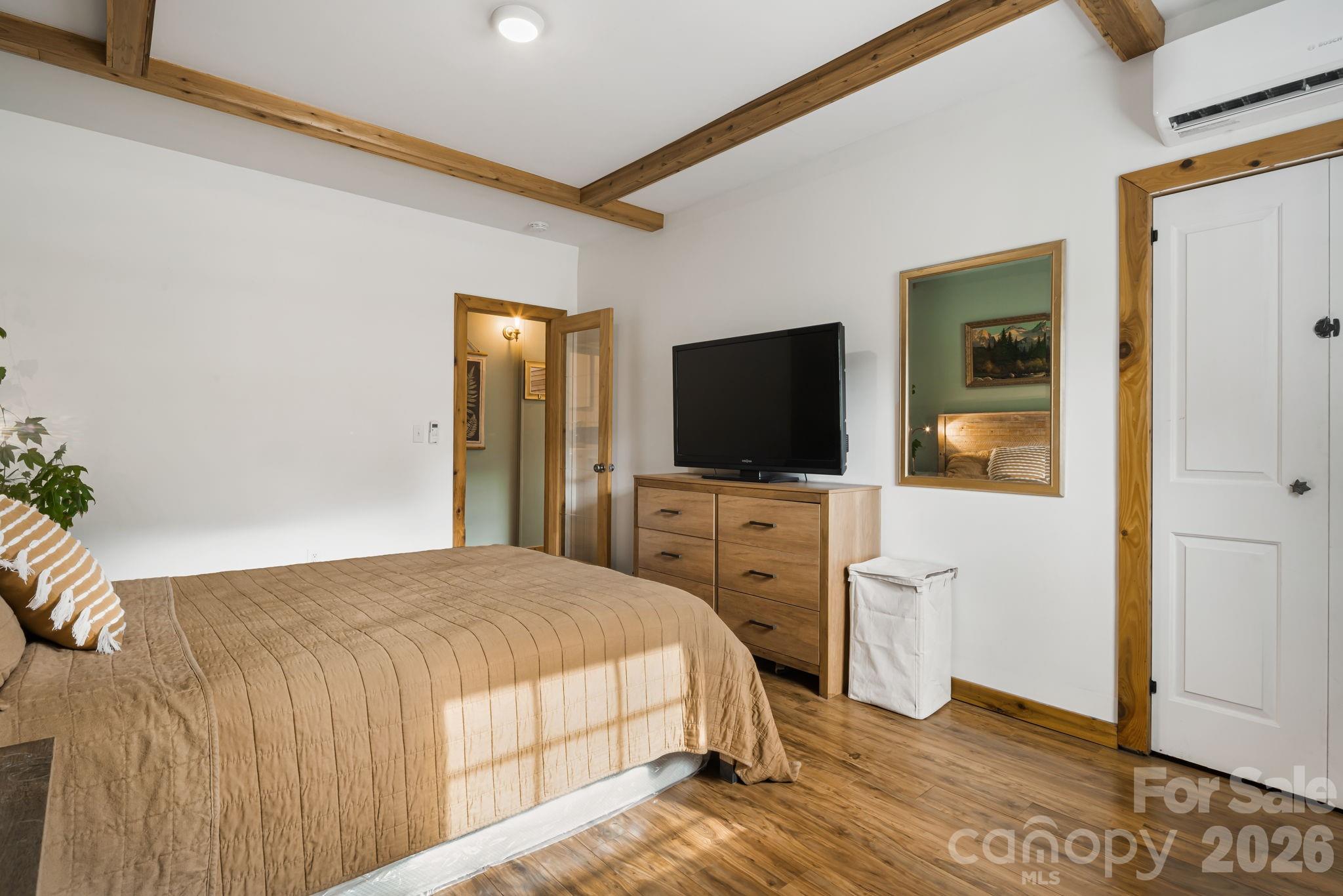 25 Pinewood Drive Waynesville NC 28786