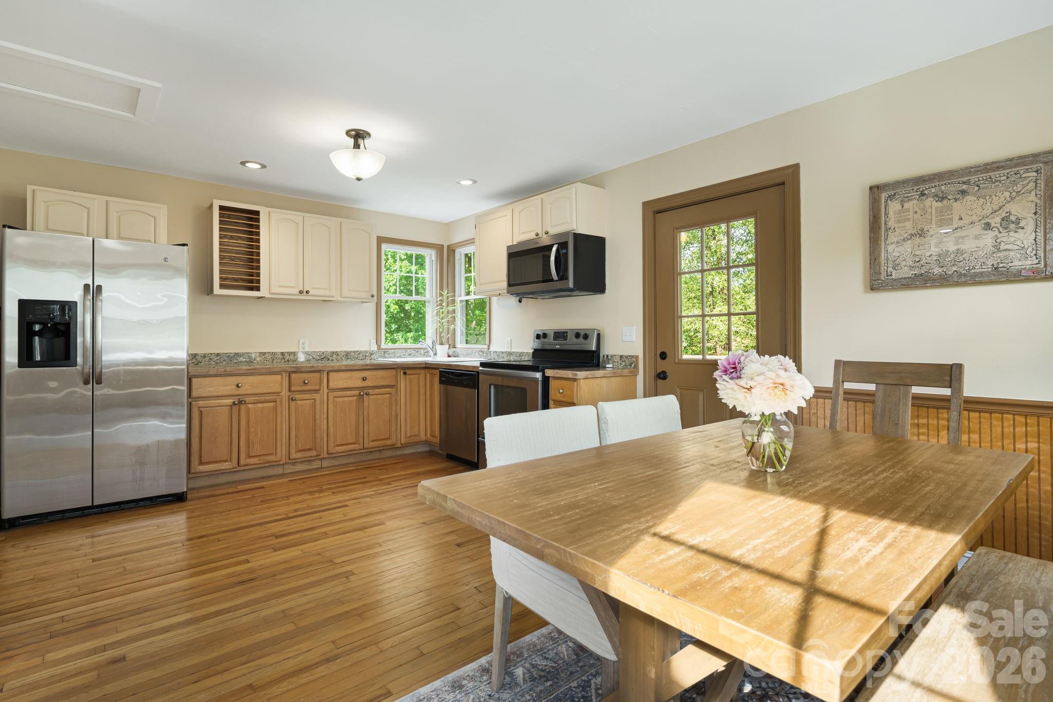 25 Pinewood Drive Waynesville NC 28786