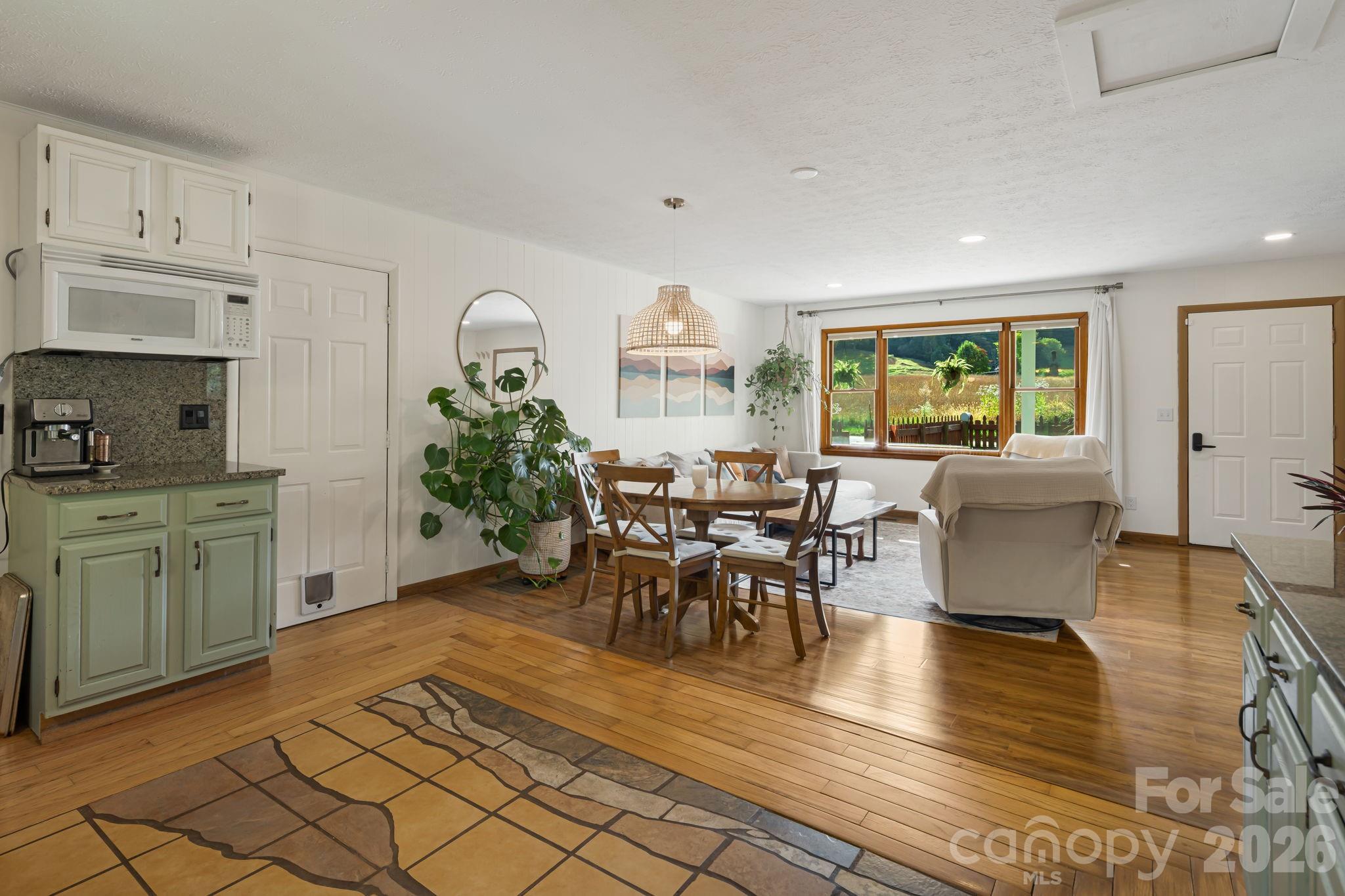 25 Pinewood Drive Waynesville NC 28786