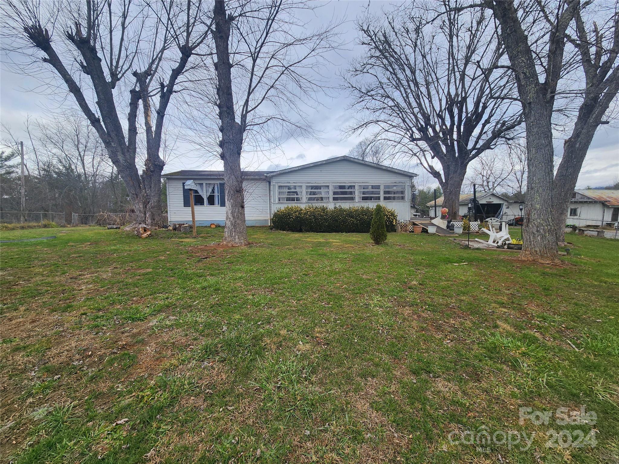 69 Locust Grove Road Weaverville NC 28787