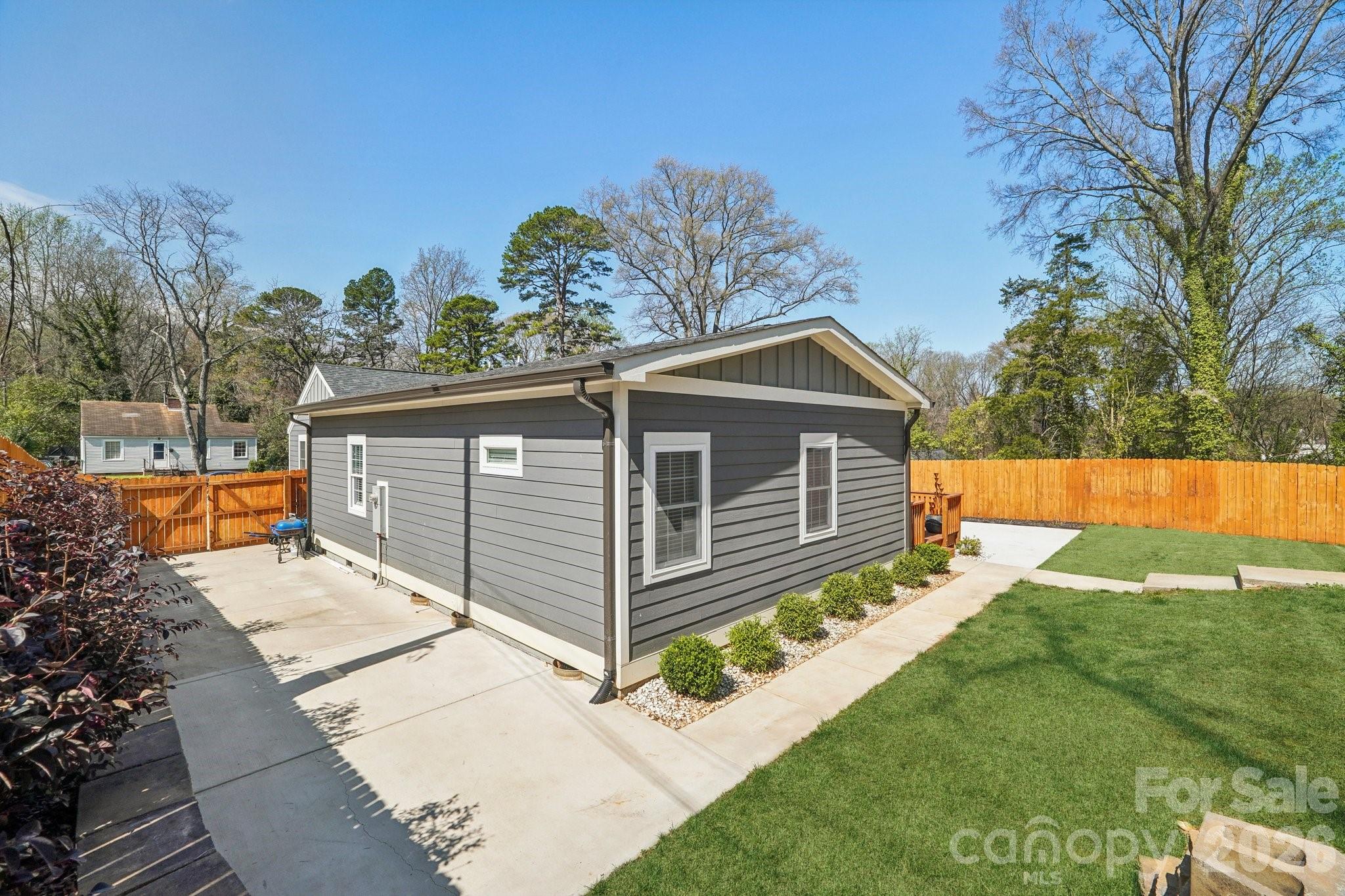 1821 Garibaldi Avenue Charlotte NC 28208