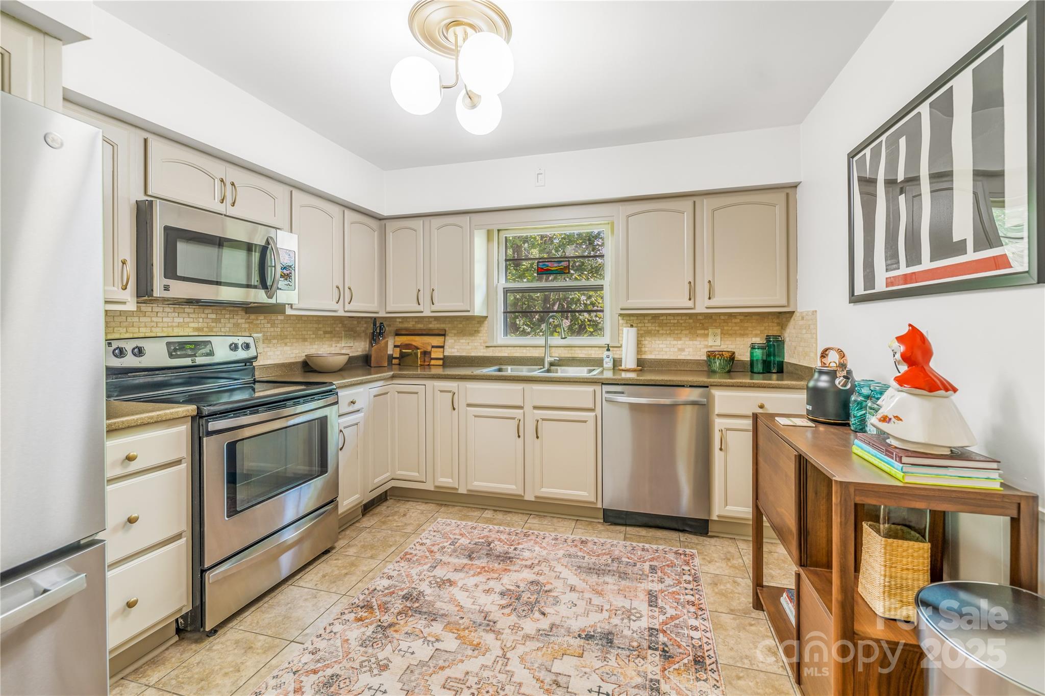 76 W Oakview Road Asheville NC 28806
