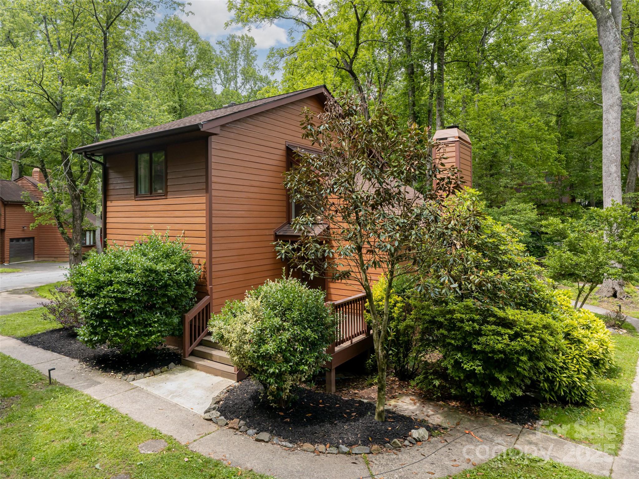 107 N Garden Court Fletcher NC 28732