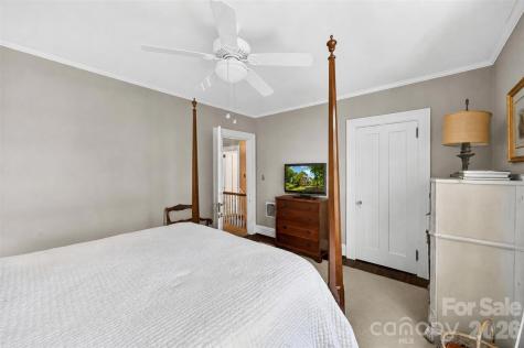 1211 S Belvedere Avenue Gastonia NC 28054