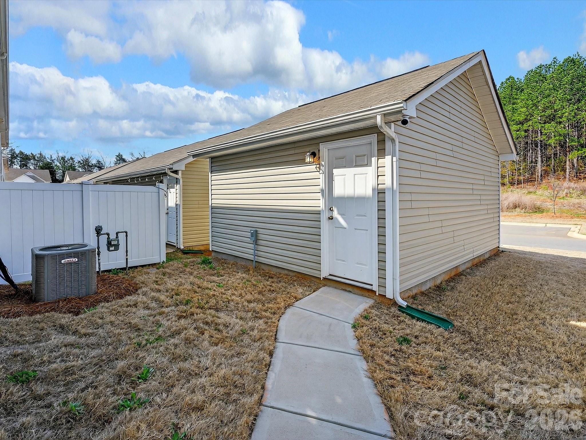 15748 Country House Street Charlotte NC 28273
