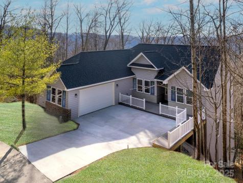 296 Carriage Summitt Way Hendersonville NC 28791