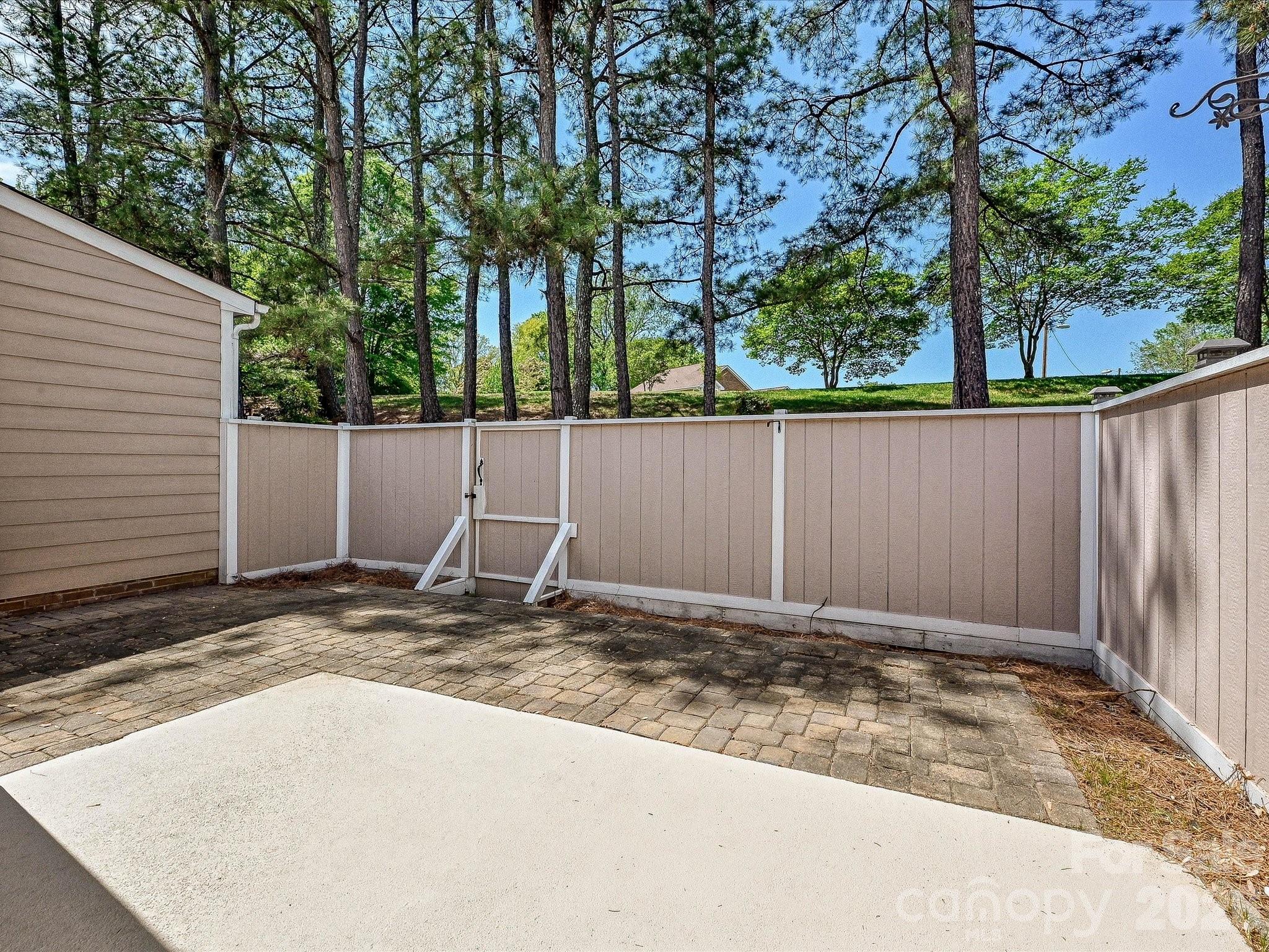 6816 Copernicus Circle Charlotte NC 28226