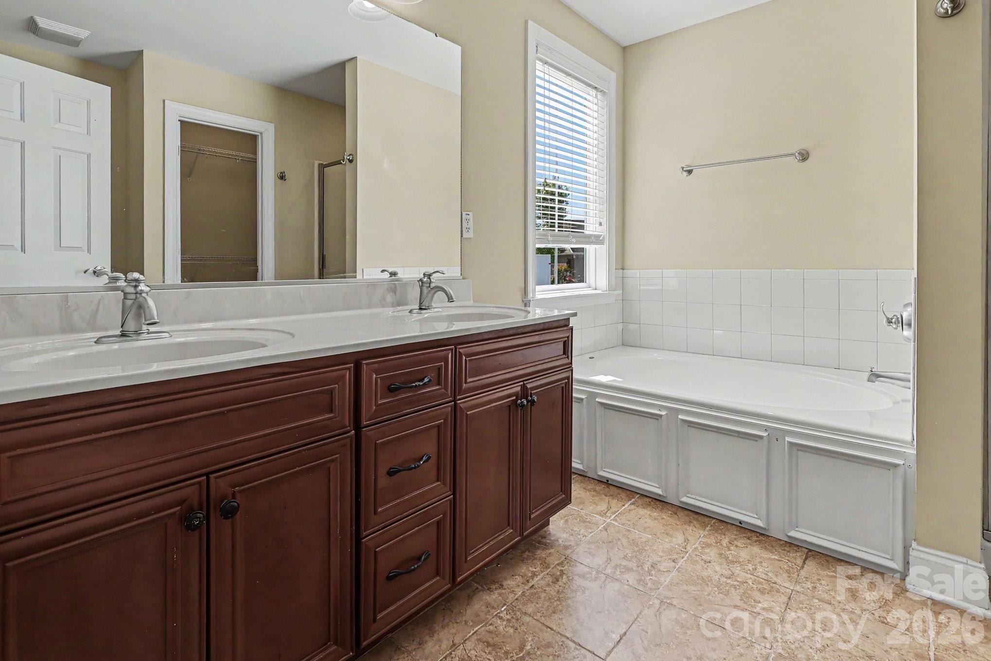 14 Halyn Lane Arden NC 28704