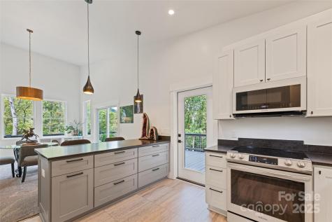 1185 Wallalieu Road Otto NC 28763