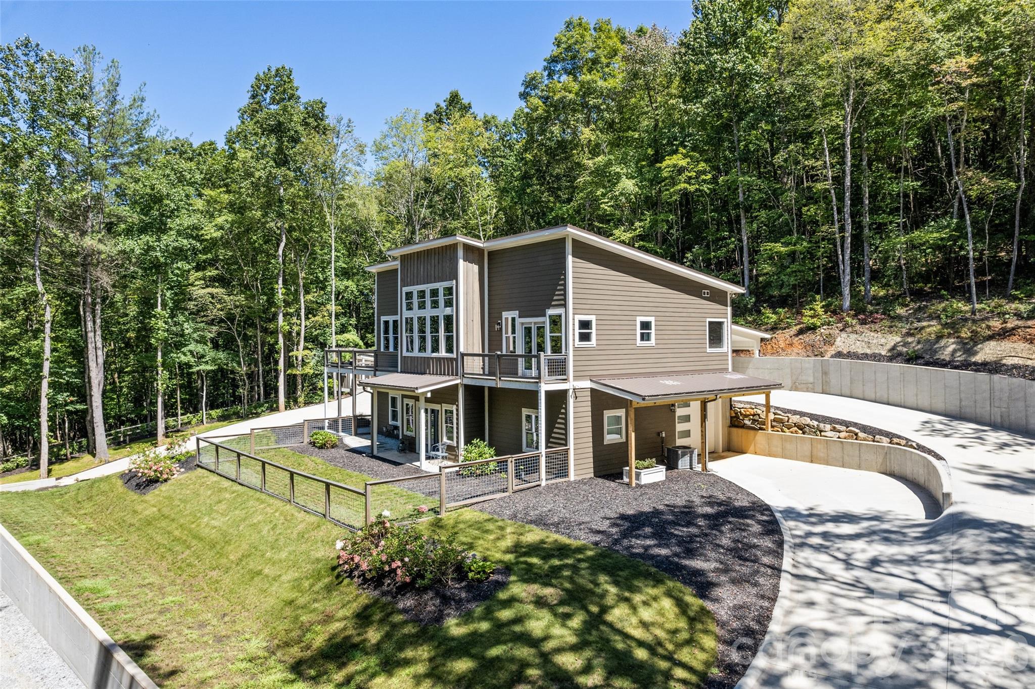 1185 Wallalieu Road Otto NC 28763