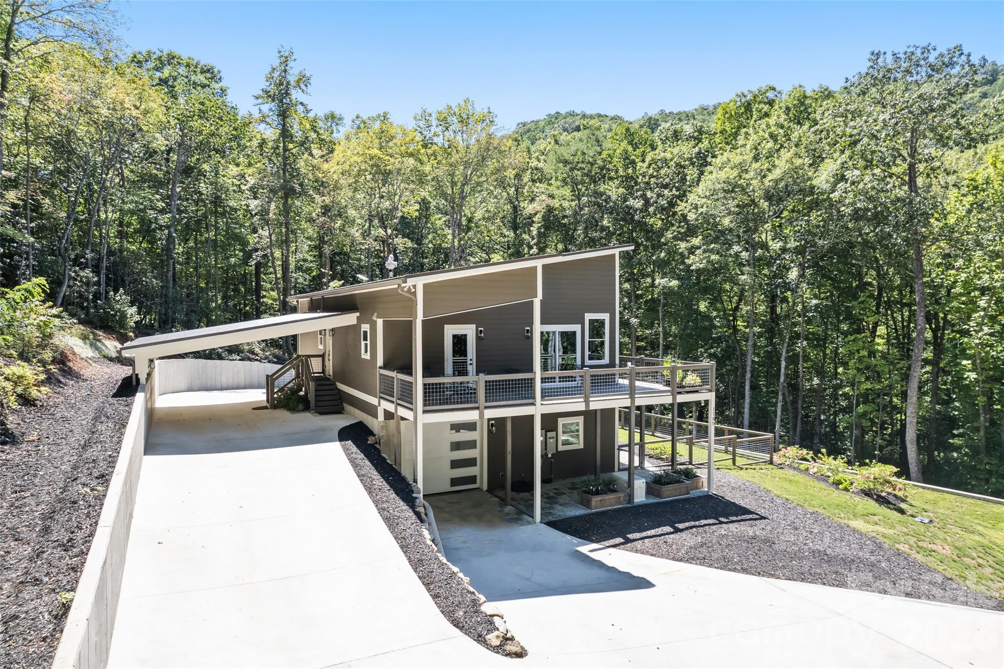 1185 Wallalieu Road Otto NC 28763