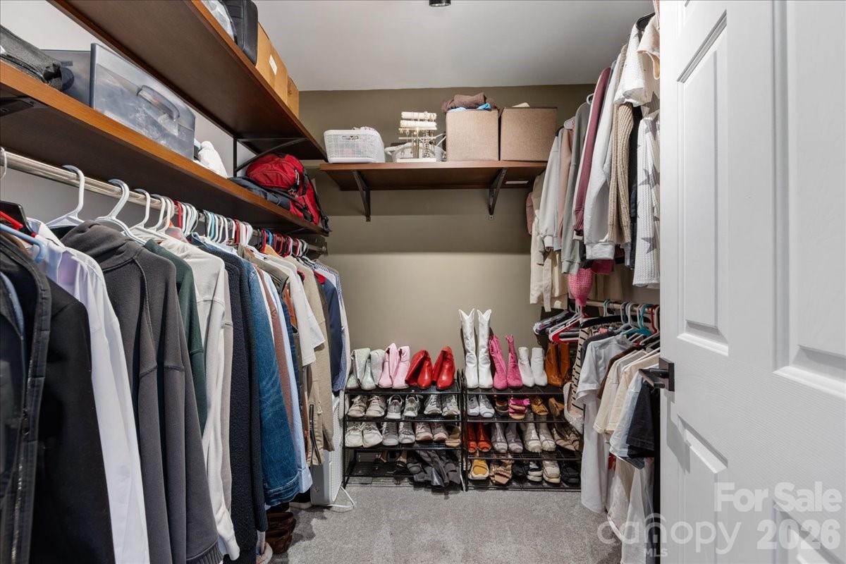 9627 Brookmere Lane Charlotte NC 28214