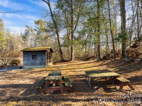44 Presbyterian Church Road Mills River NC 28759
