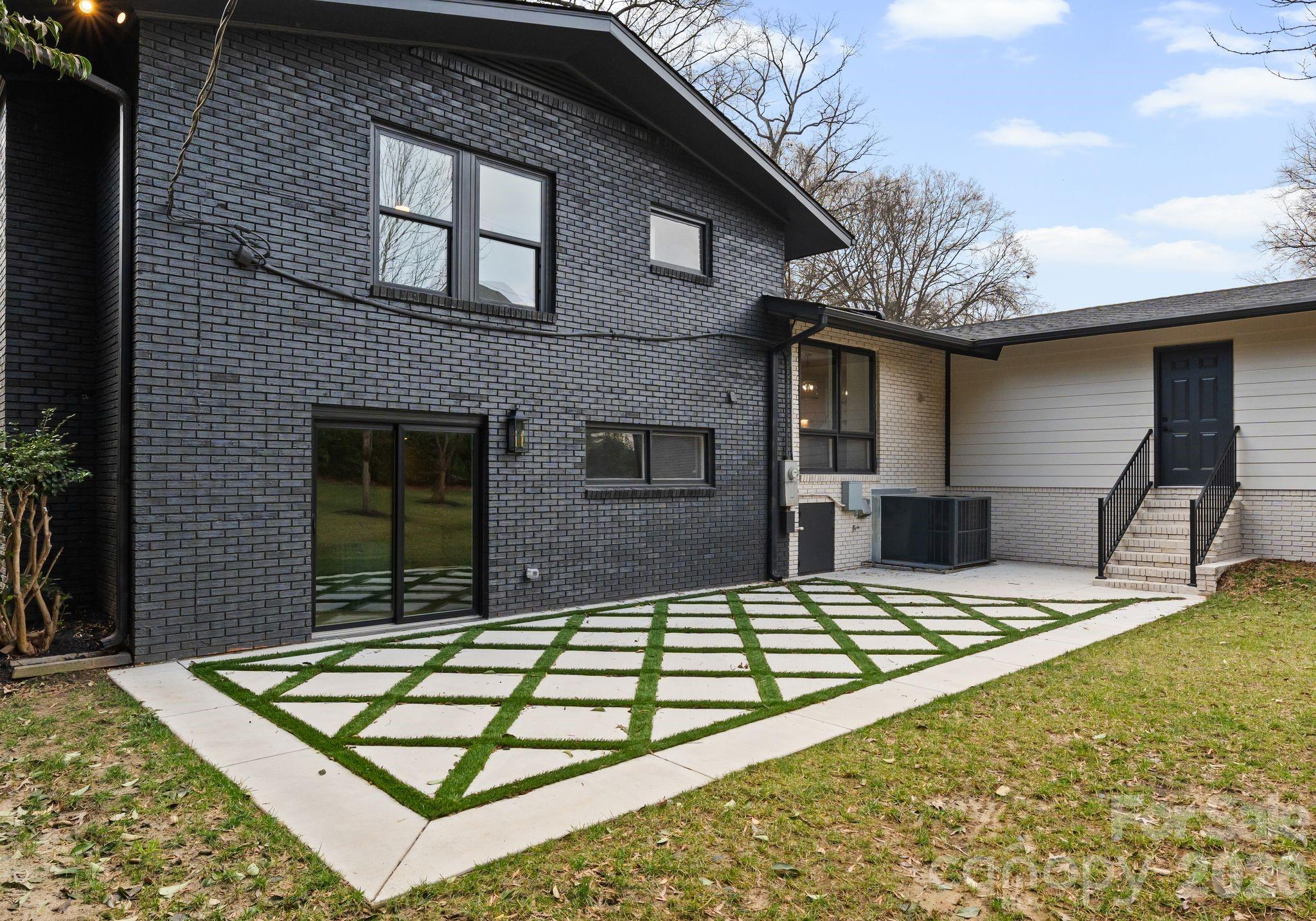 823 Wingrave Drive Charlotte NC 28270
