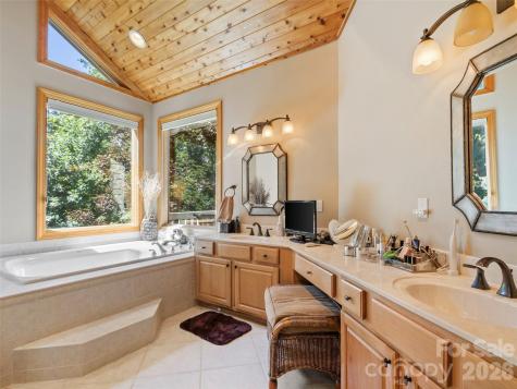 350 Ball Camp Road Burnsville NC 28714