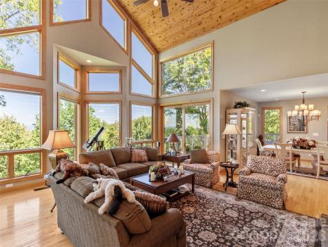 350 Ball Camp Road Burnsville NC 28714