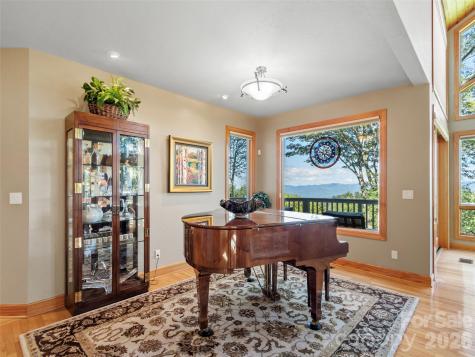 350 Ball Camp Road Burnsville NC 28714