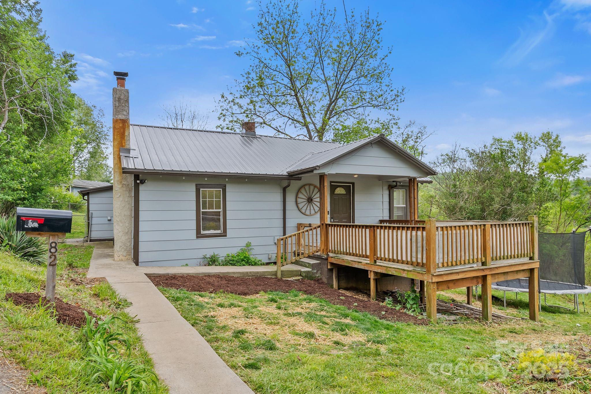 82 Lincoln Park Road Burnsville NC 28714