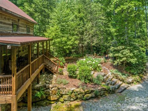 69 Dogwood Branch Lane Zirconia NC 28790