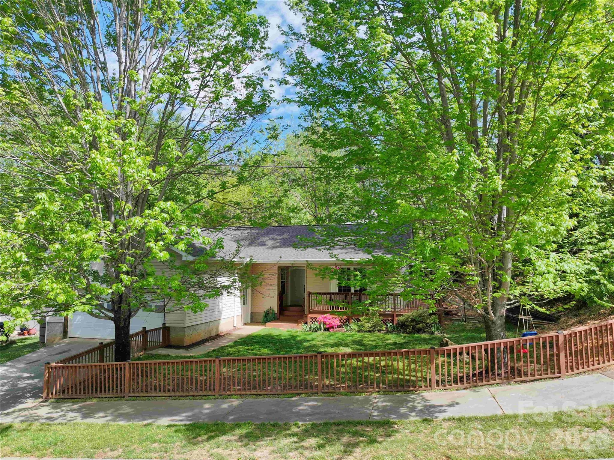 1 Mosers Place Candler NC 28715