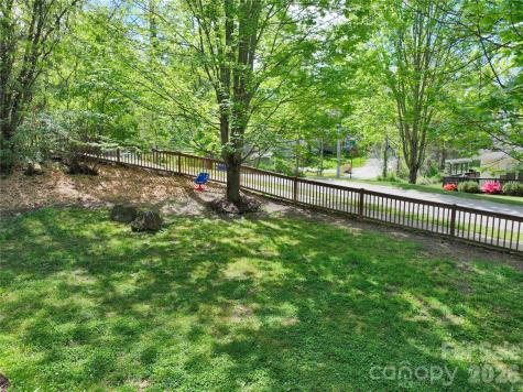 1 Mosers Place Candler NC 28715