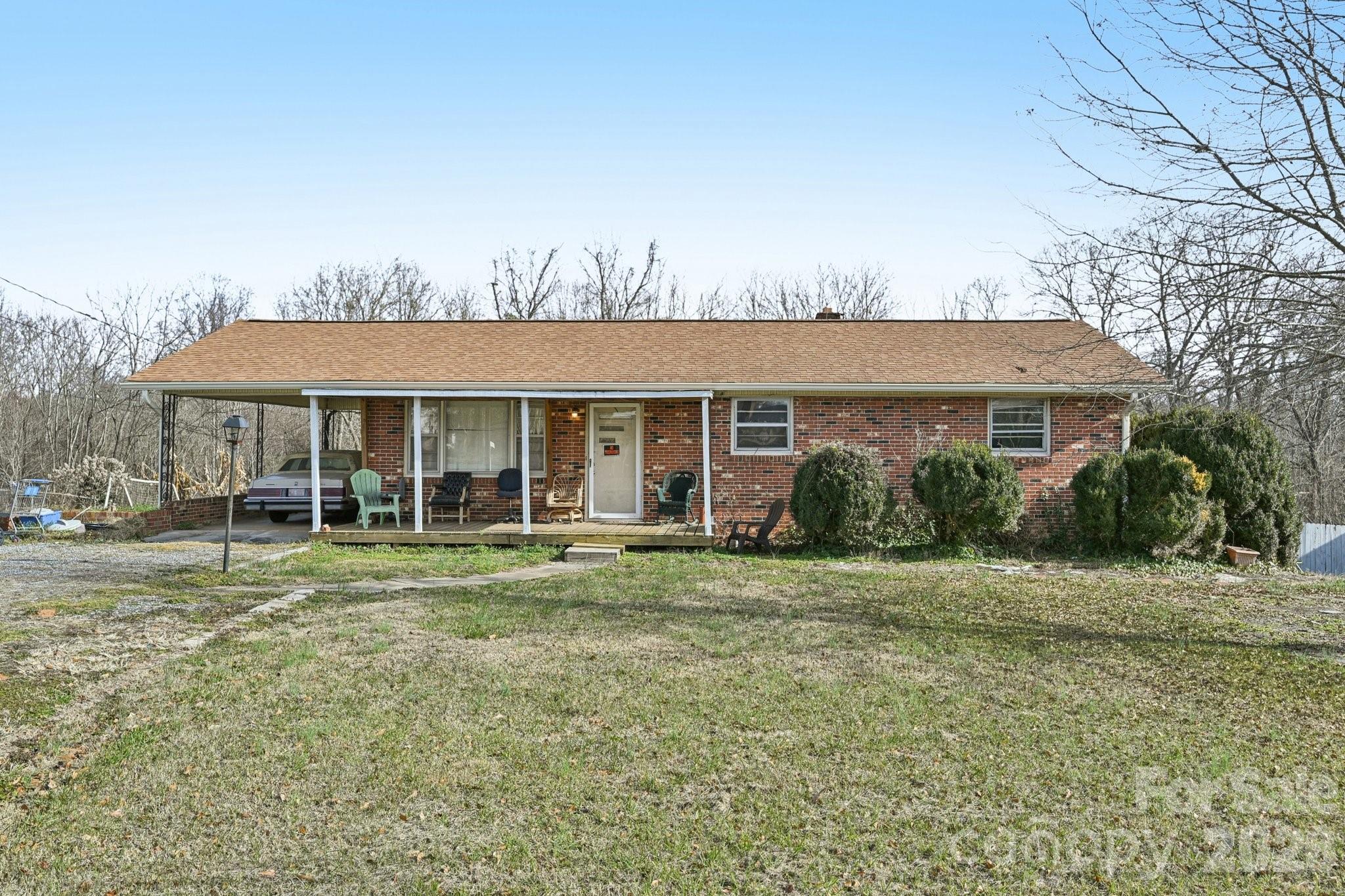 1231 2nd Street SE Hickory NC 28602