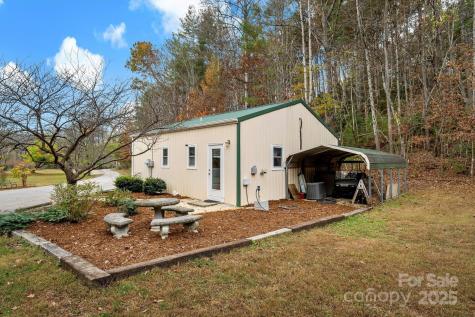 163 Gypsy Mountain Road Marion NC 28752