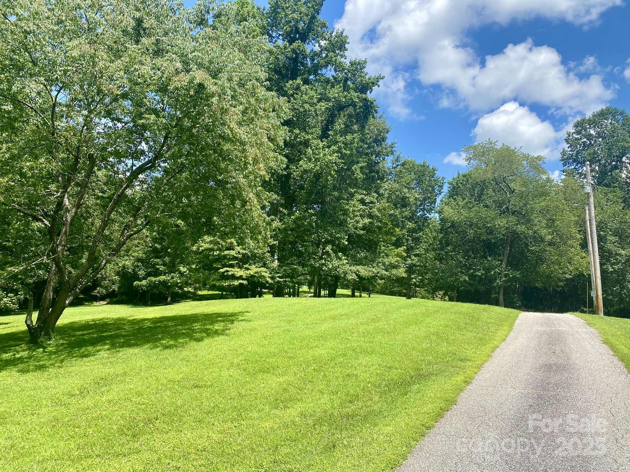 163 Gypsy Mountain Road Marion NC 28752