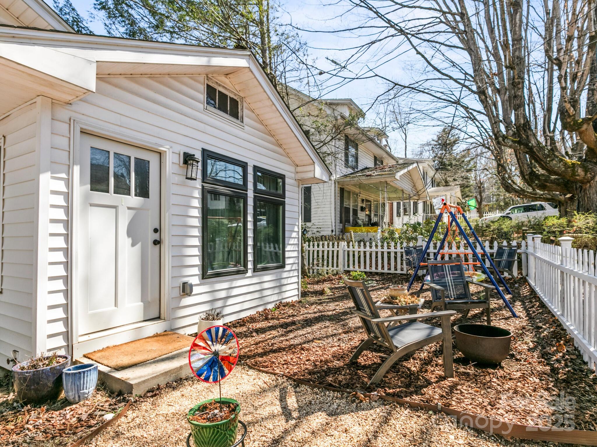 26 Wamboldt Avenue Asheville NC 28806