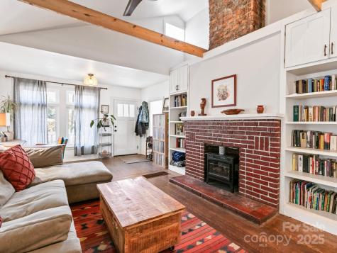 26 Wamboldt Avenue Asheville NC 28806