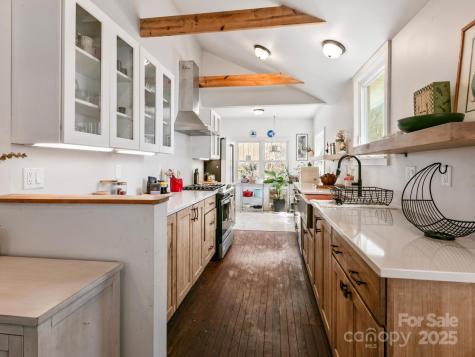 26 Wamboldt Avenue Asheville NC 28806