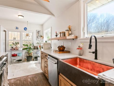 26 Wamboldt Avenue Asheville NC 28806