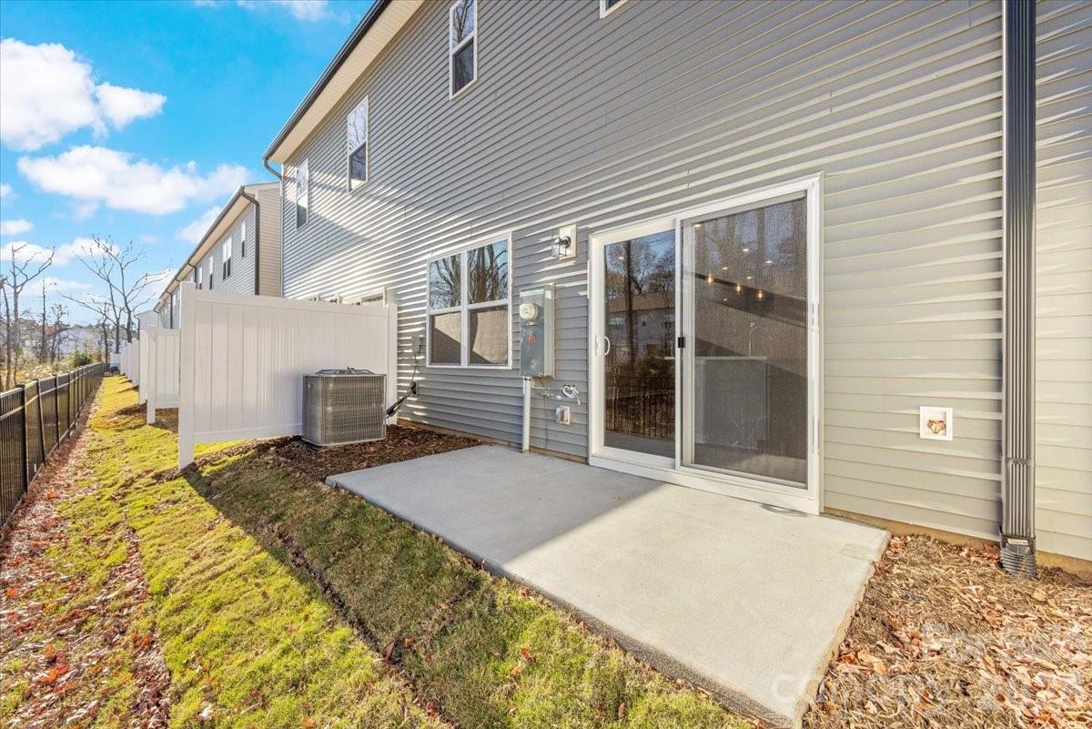 6013 Longar Lane Charlotte NC 28269
